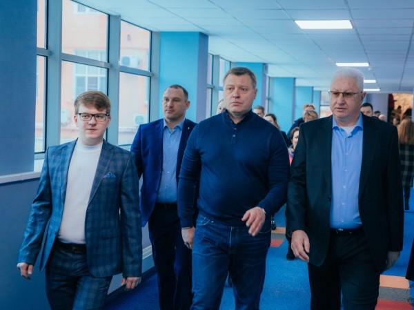 Губернатор Игорь Бабушкин ознакомился с образовательными возможностями АГУ