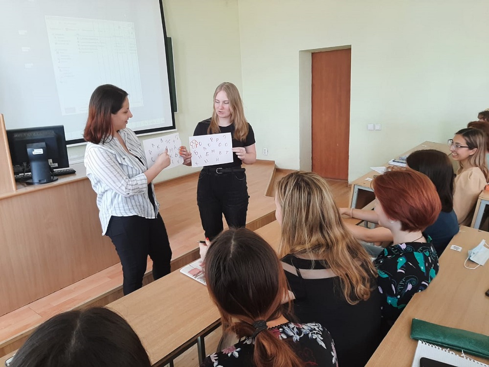 Знатоки языка Пушкина встретились на «фразеологическом ринге» в АГУ