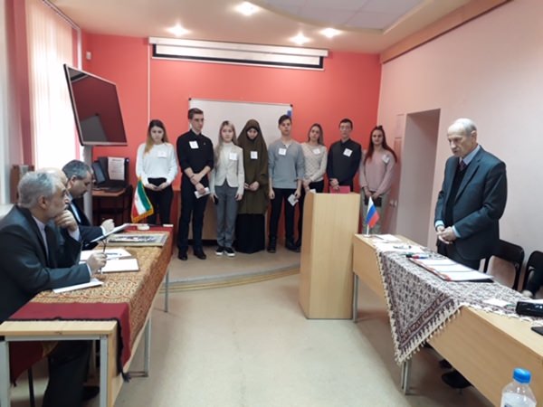В стенах Астраханского госуниверситета звучала иранская поэзия