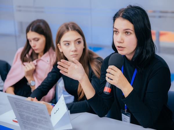 «Проектогенерация» в АГУ: от новых детсадов до «бегающего губернатора»