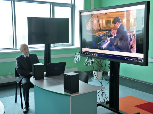 Любители классической музыки снова встретились в АГУ