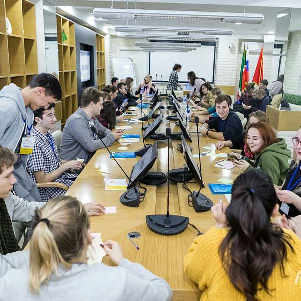 Представитель колледжа АГУ поделилась с коллегами опытом воспитательной деятельности