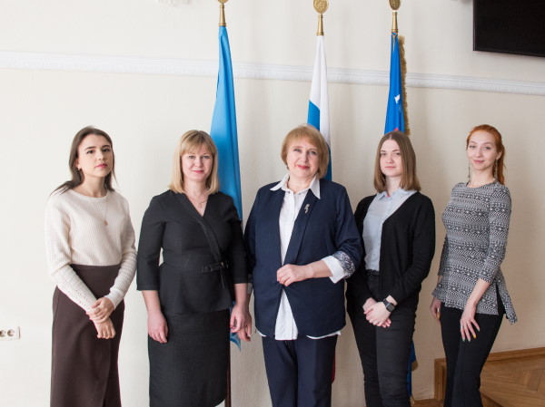 Студенты-журналисты АГУ знакомятся с работой парламентариев