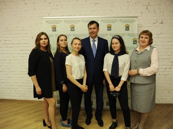 Представители АГУ вступили в диалог о таможне будущего