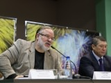 How to Fight Extremism?