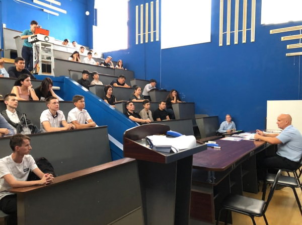 На юридическом факультете АГУ прошло антиэкстремистское мероприятие