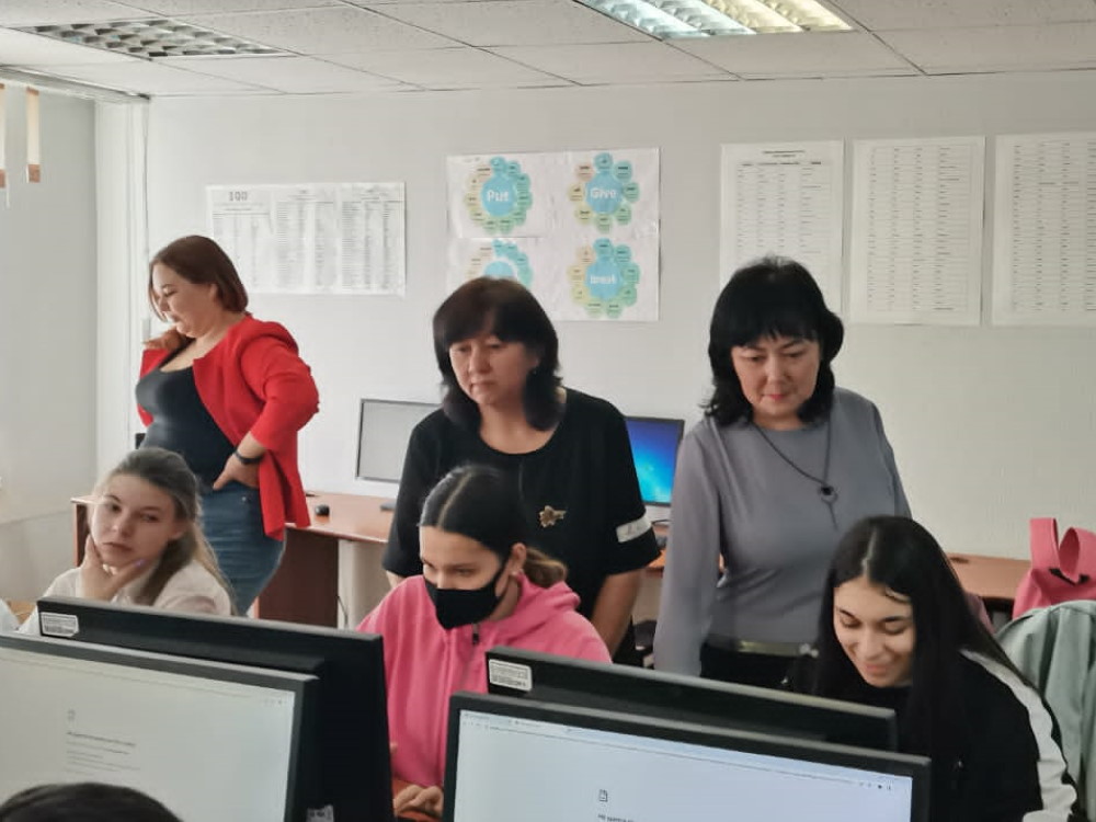 Для детей с ОВЗ в АГУ провели интерактивное занятие по английскому языку