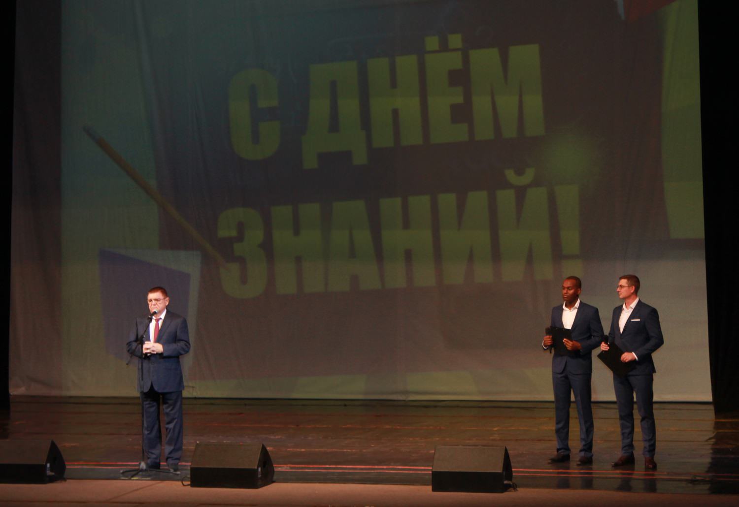 Вчерашние абитуриенты стали студентами!
