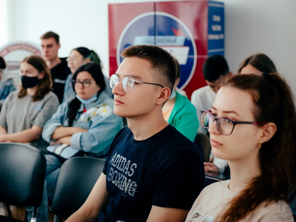 Форум «Каспий 2022»: панельная дискуссия «Логистика и цифровые платформы для транспортного коридора «Север — Юг»