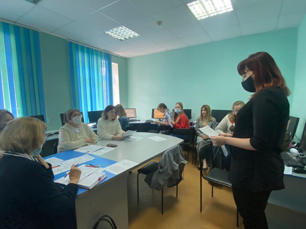 Старшекурсники иняза АГУ прорепетировали будущую защиту дипломов