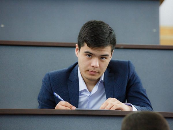 Иностранные студенты АГУ проверили свои знания русского языка