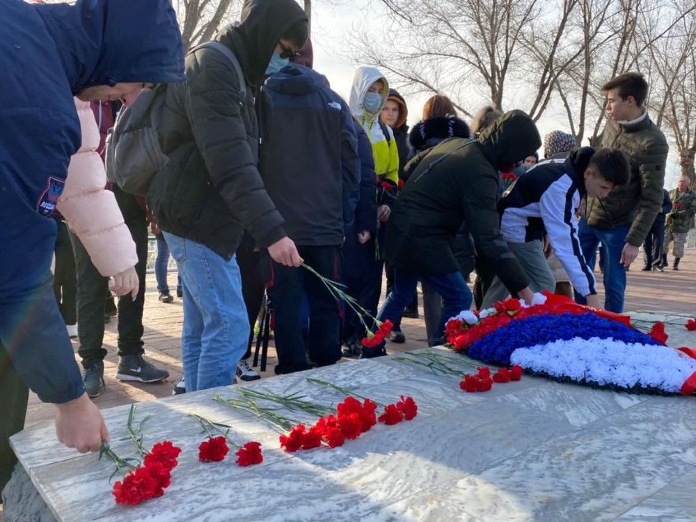 Патриоты из колледжа АГУ почтили память Неизвестных Солдат