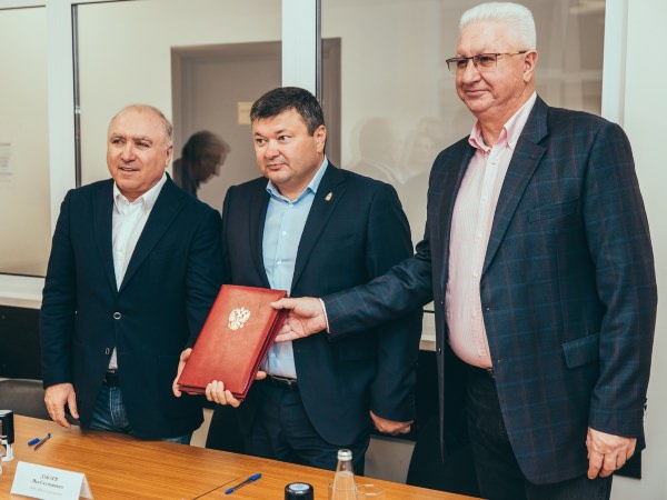 Астраханские томаты ждут специалистов из АГУ