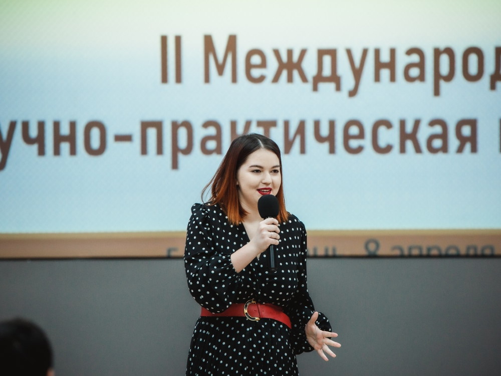 «Великий, могучий русский язык» вновь объединил российских и зарубежных филологов в АГУ