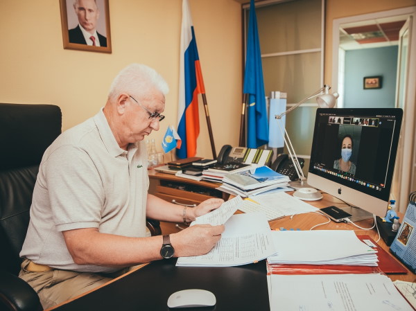 АГУ предоставляет своим студентам возможность трудоустроиться в вуз