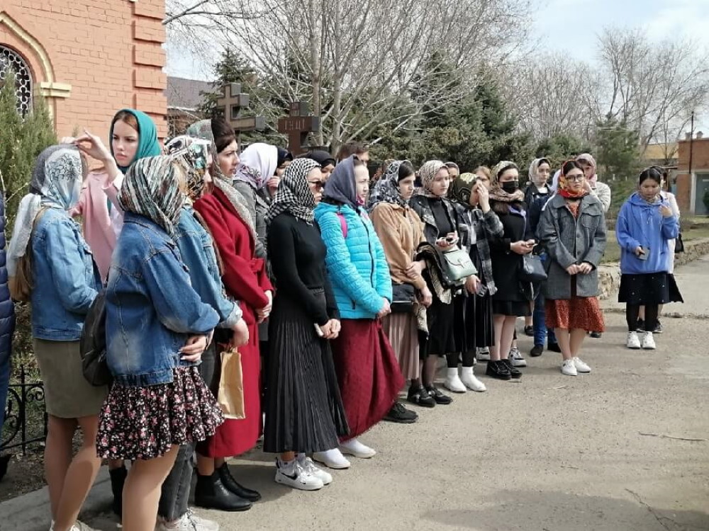 Обучающиеся колледжа АГУ познакомились с религиозными объектами разных конфессий