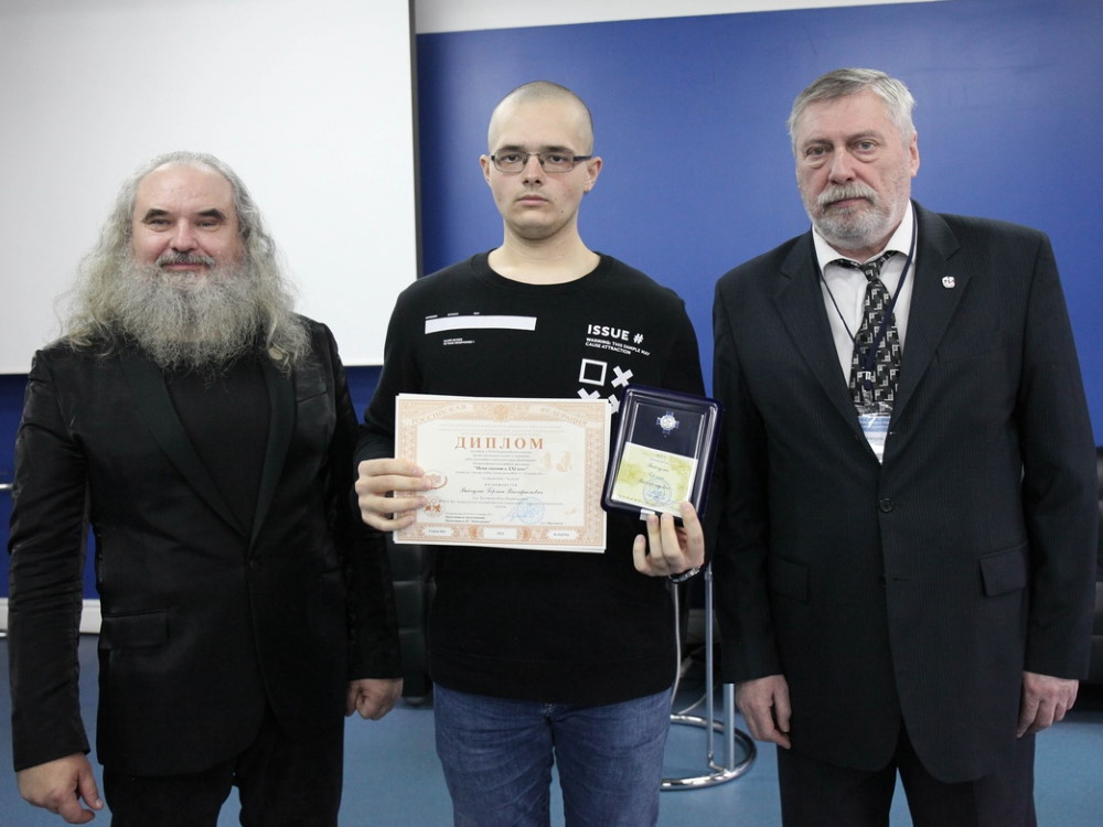 Студент АГУ получил медаль за проект борьбы с опустыниванием