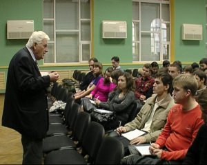 Профессор Ю.П. Адлер в АГУ