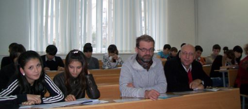 Занятия слушателей в лицейском химическом классе