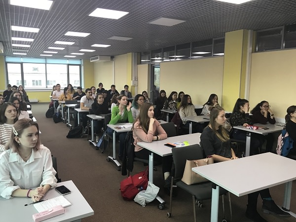 В Астраханском госуниверситете прошла встреча, посвящённая ЗОЖ