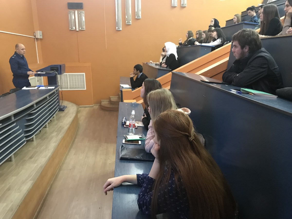 Студентам АГУ рассказали о профилактике коррупционных правонарушений