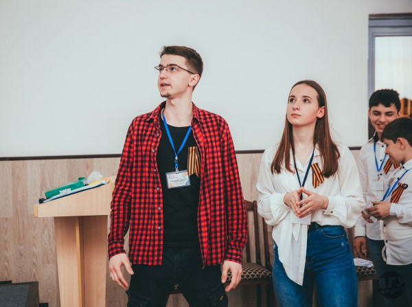Представители факультета психологии АГУ научили школьников командной работе