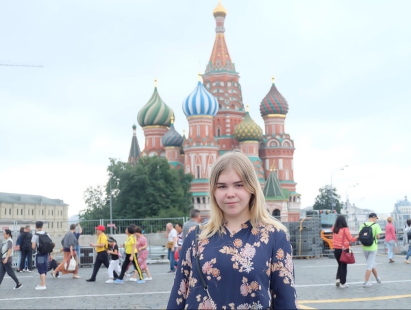 Выпускница АГУ будет учиться у ведущих российских социологов