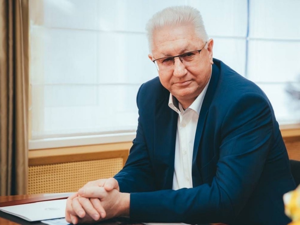 С Днём российского студенчества поздравляет АГУ ректор Константин Маркелов