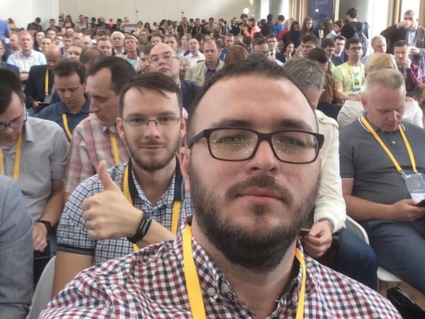 АГУ НА «ОСТРОВЕ 10-22»: преподаватель Астраханского госуниверситета занят программированием роботов