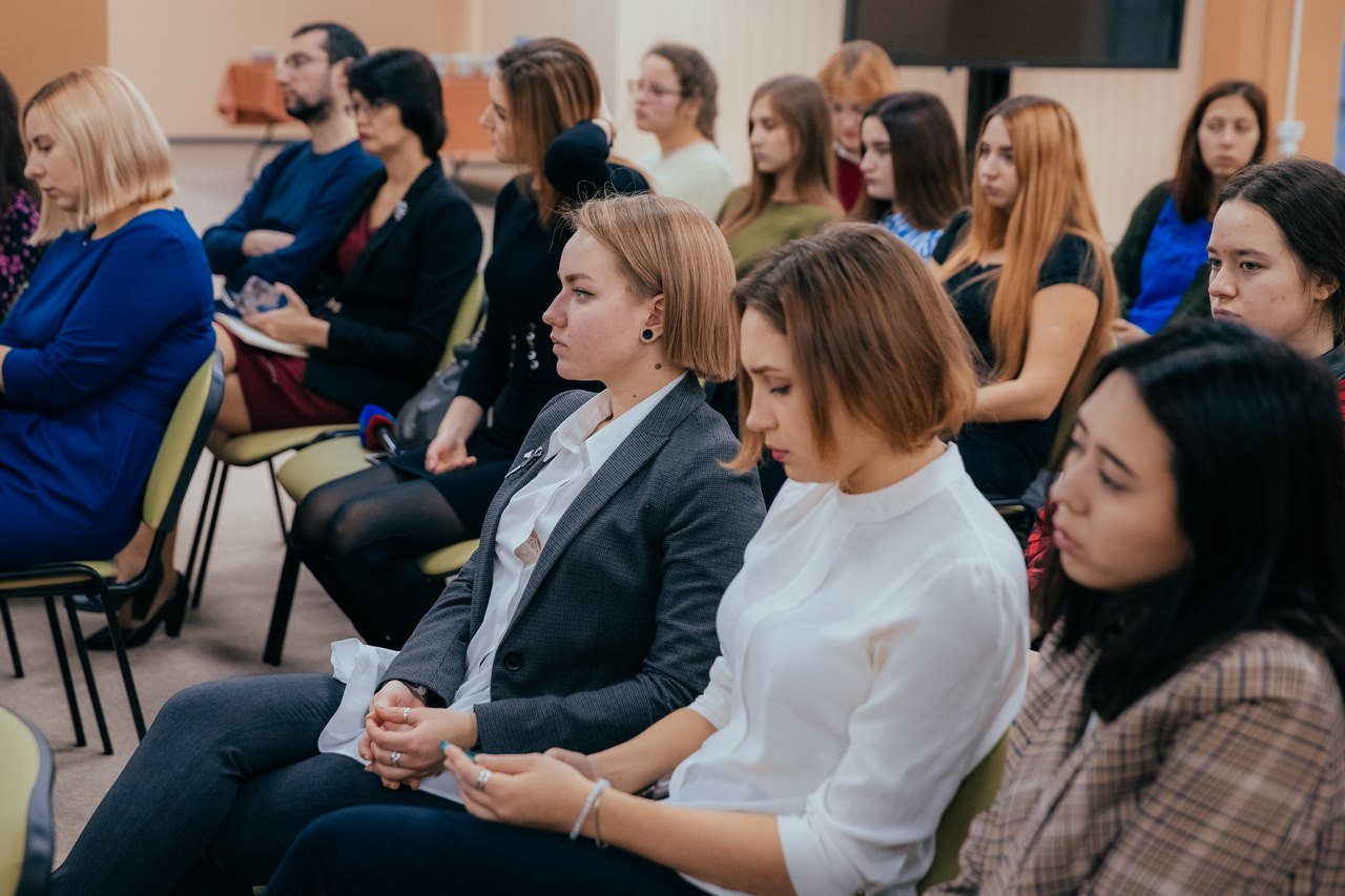 Студентов АГУ наградили за сотрудничество с ОЭЗ «Лотос»