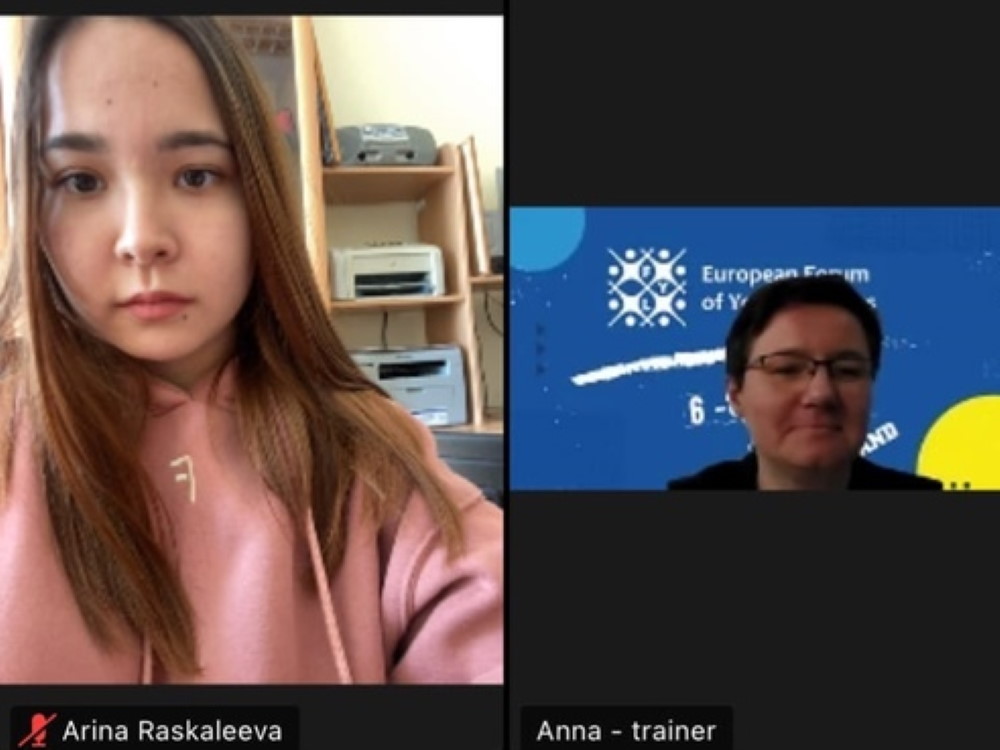 Студентка АГУ представила проект для молодых журналистов-международников