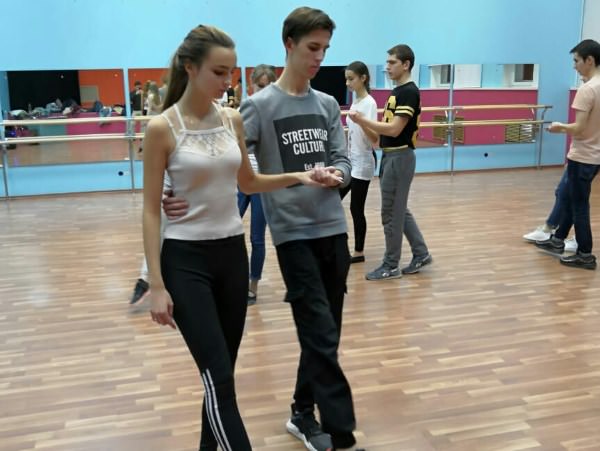 Студенты АГУ смогут почувствовать себя частью высшего общества