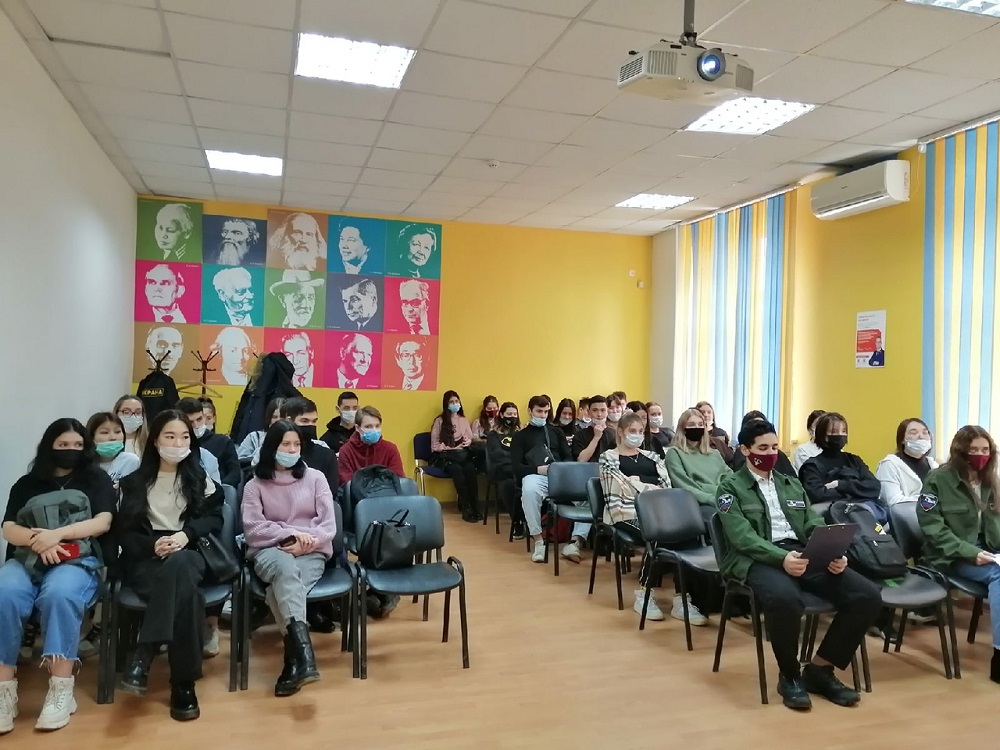 Первокурсники колледжа АГУ узнали о героизме участников Сталинградской битвы