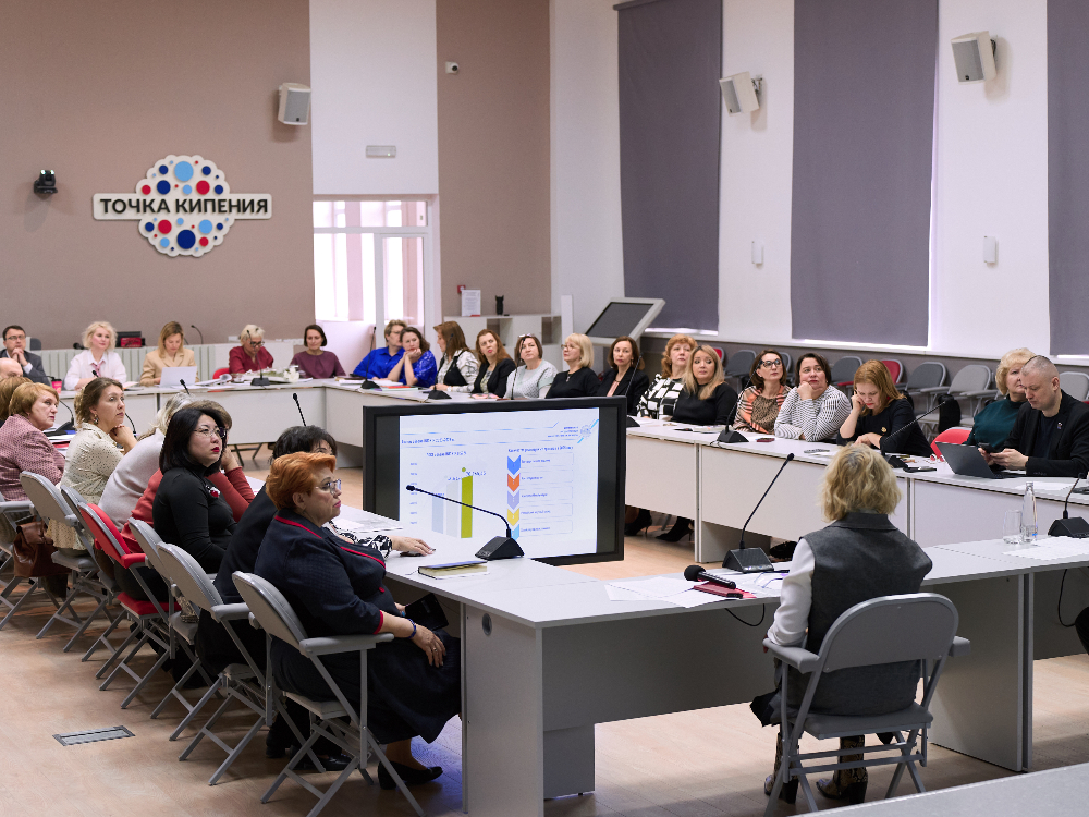 В колледже АГУ будут готовить преподавателей начальных классов и учителей физкультуры