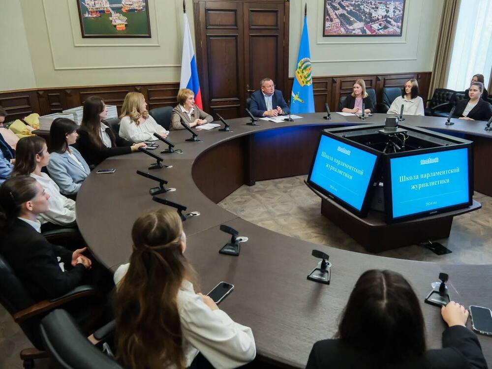 Будущие журналисты АГУ прошли Школу парламентской журналистики