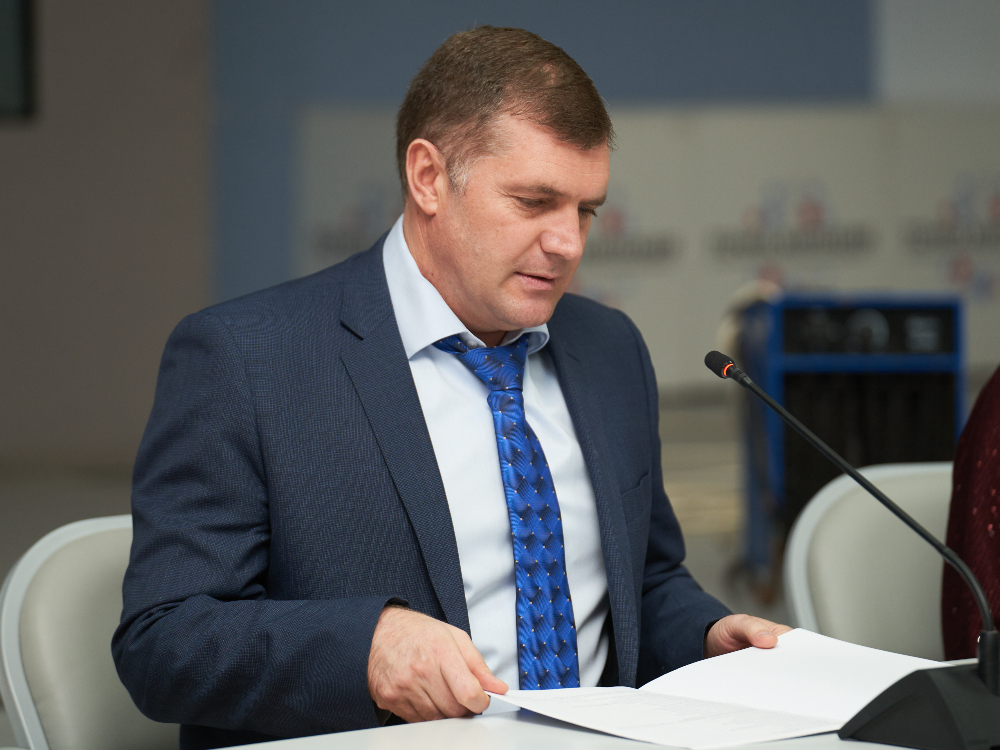 Прогуливал ли ректор АГУ пары в вузе?
