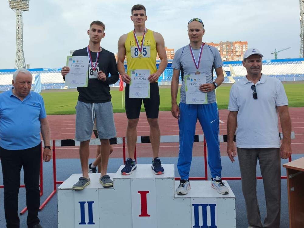 Спортсмены АГУ завоевали серебро на областном чемпионате по лёгкой атлетике


