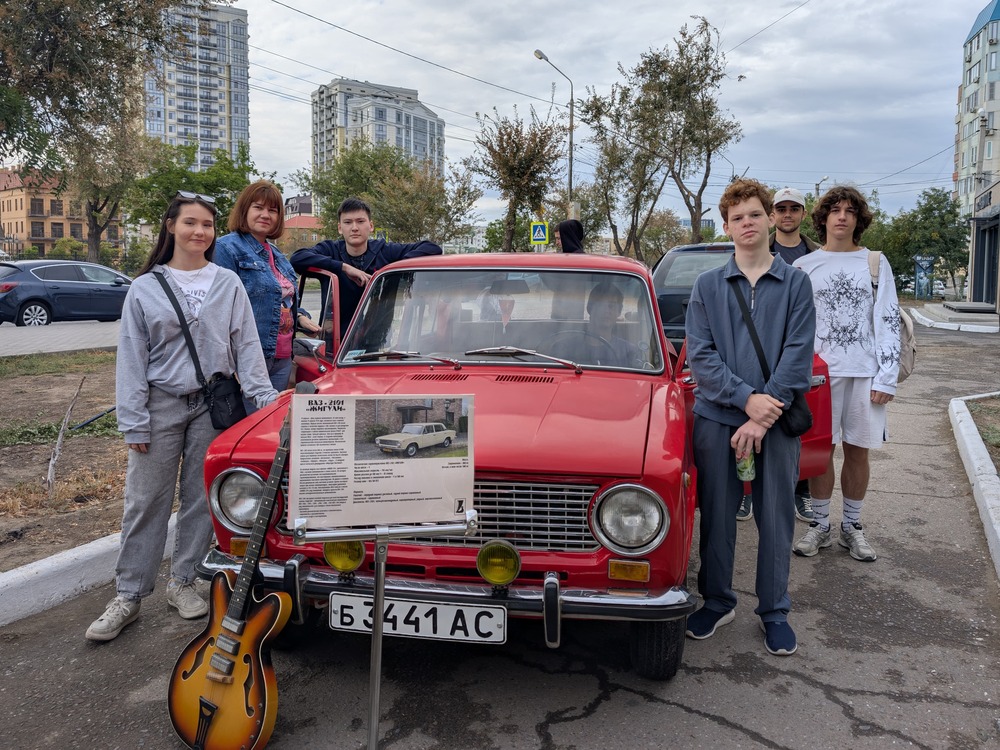 Студенты АГУ изучили историю советской автотехники