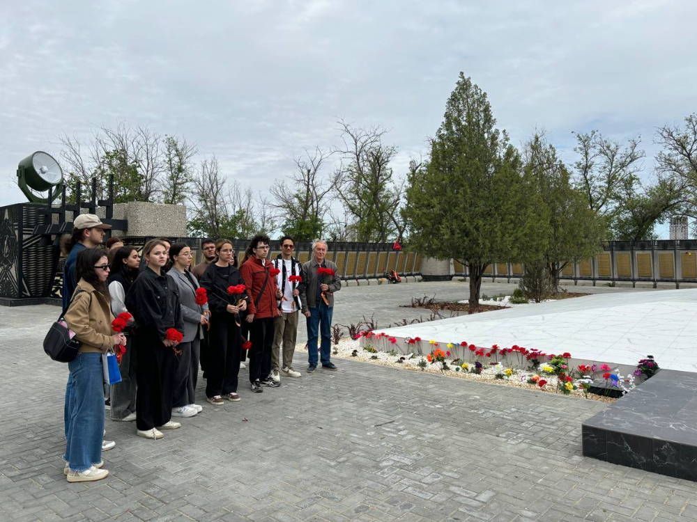 Студенты АГУ почтили память погибших земляков

