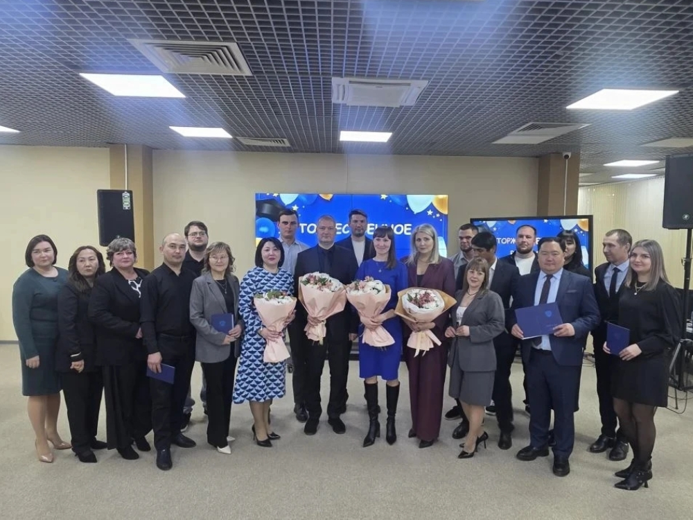Выпускникам агро-биологического факультета АГУ вручили дипломы
