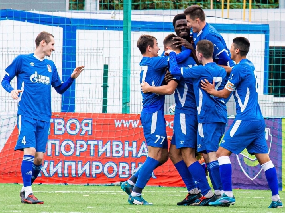 Футболисты АГУ одержали победу в первой игре четвёртого тура соревнований НСФЛ
