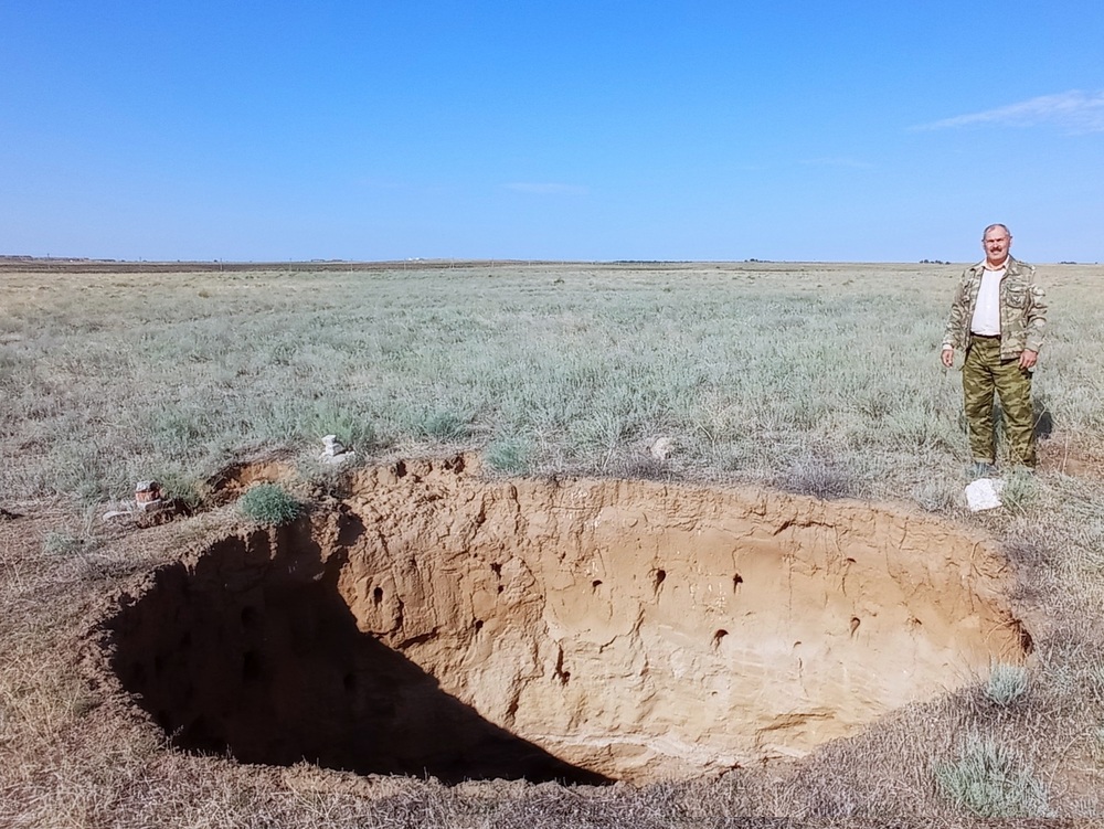 Спелеологи АГУ исследуют подземное озеро