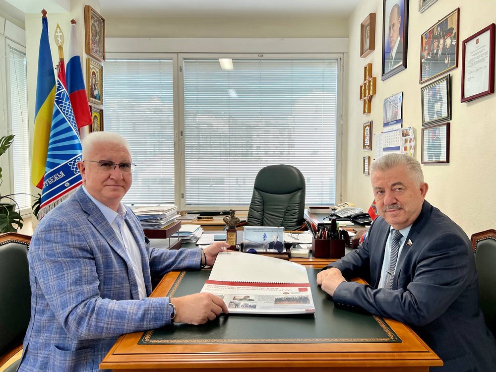 Ректор АГУ рассказал об итогах форума «Каспий 2023» депутату Госдумы РФ