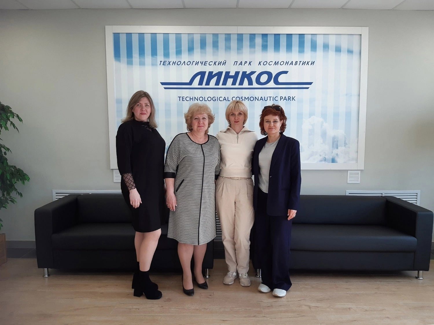Представители АГУ посетили технологический парк космонавтики «Линкос»