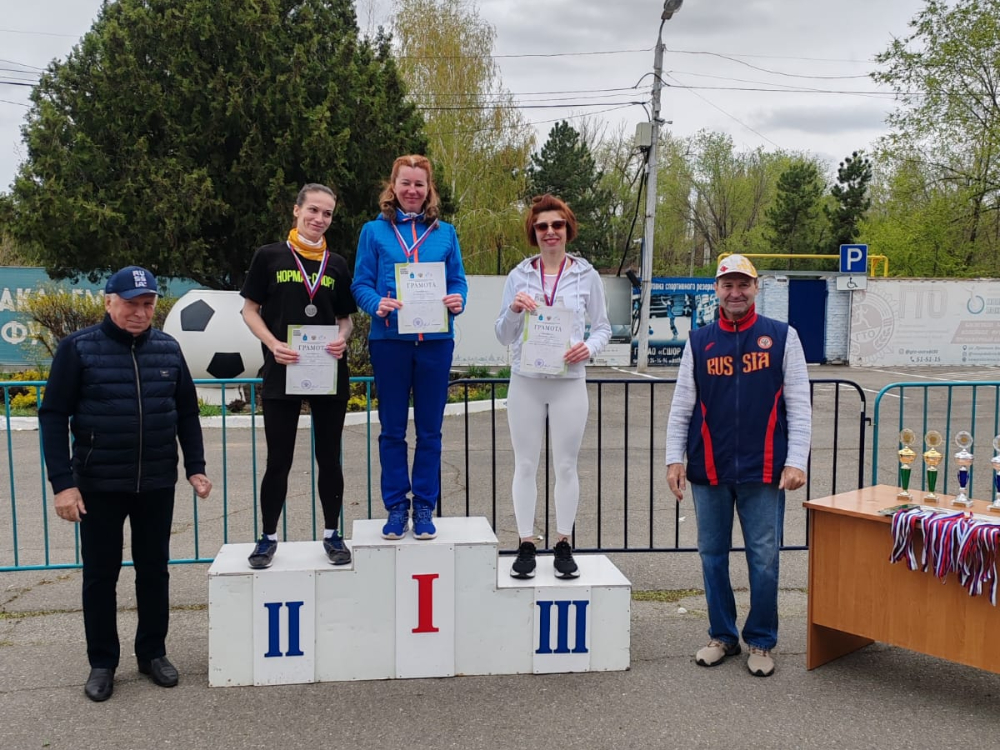 Преподаватель АГУ пробежала победный кросс