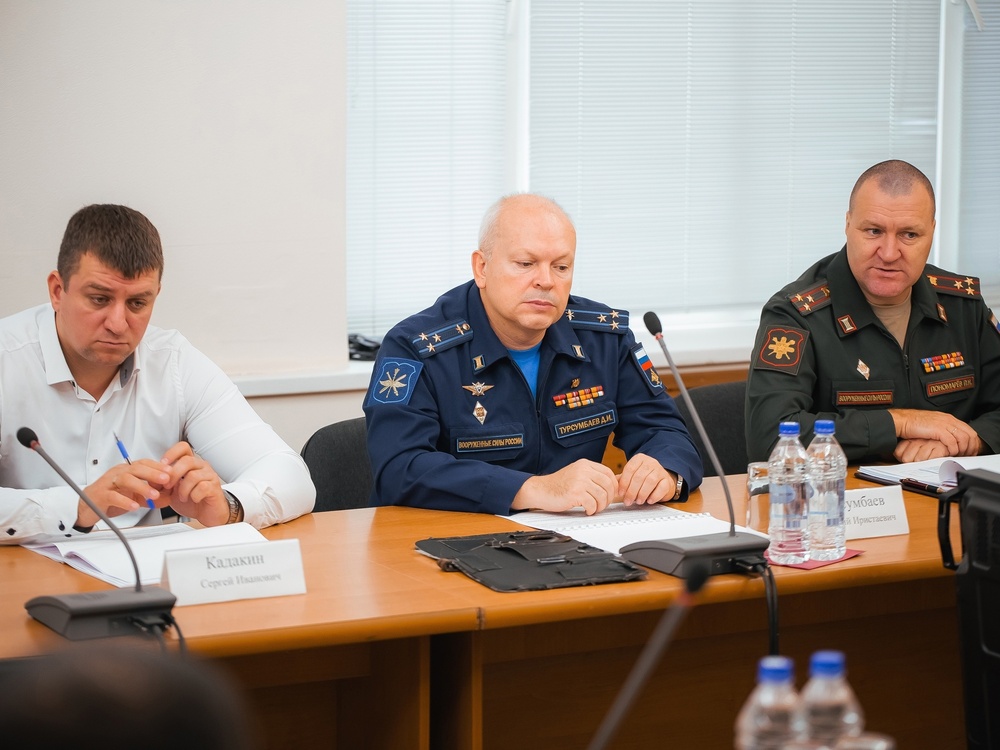 Комиссия Минобороны РФ проверила готовность Астраханского госуниверситета к открытию ВУЦ