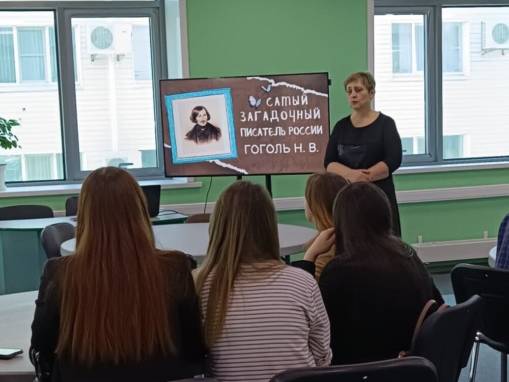 Студенты АГУ погрузились в мир творчества Николая Гоголя