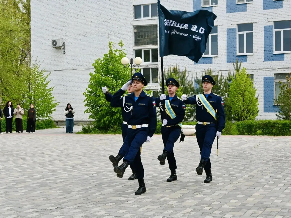Курсанты ВУЦ АГУ помогают юным патриотам на «Зарнице 2.0»