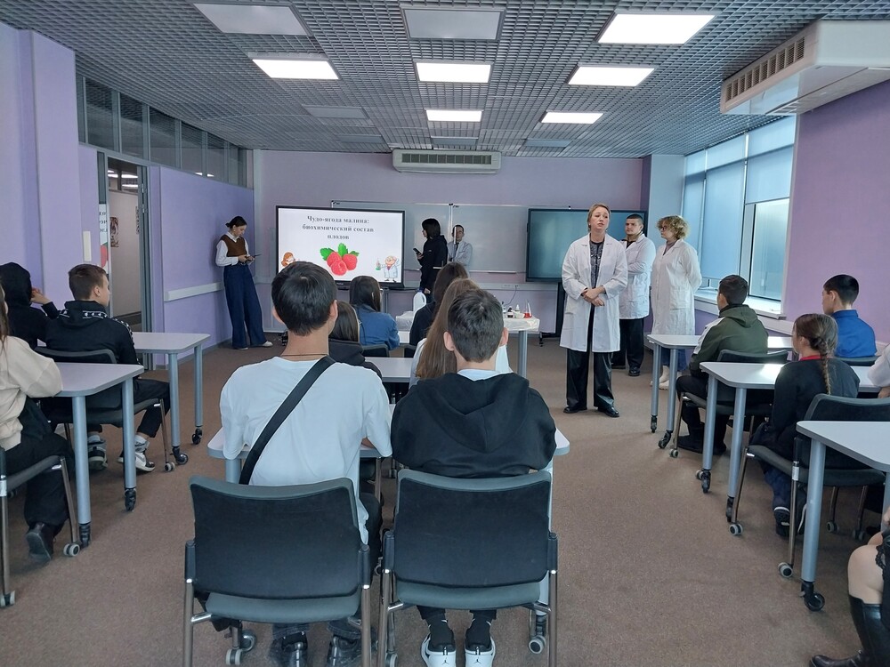 Школьники вновь побывали в гостях у учёных АГУ