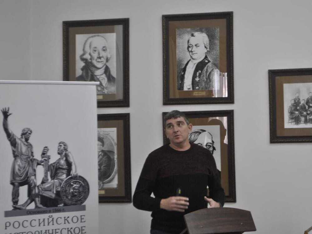 Первокурсникам АГУ рассказали об истории развития науки